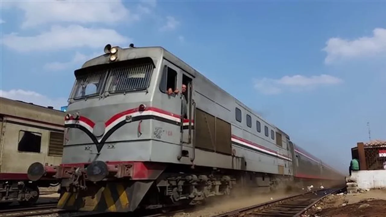 متوسط تأخيرات قطارات السكة الحديد اليوم الإثنين 1 ديسمبر 2025 على الوجهين القبلي والبحري